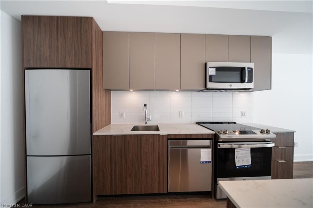 Property Photo: 500 Upper Wellington Street 402 ON L9A 0C7