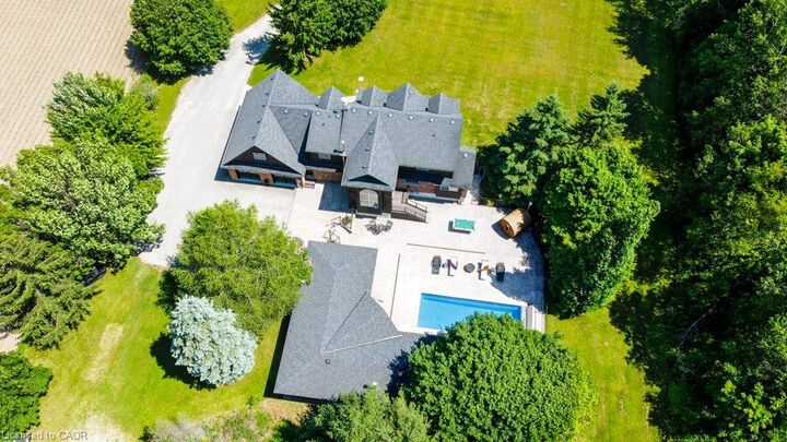 Property Photo: 8466 Sideroad 30 ON N0B 2K0