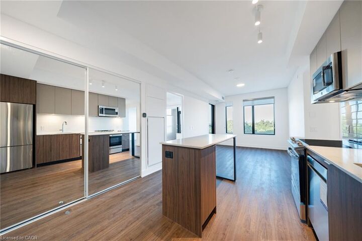 Property Photo: 500 Upper Wellington Street 520 ON L9A 0C7
