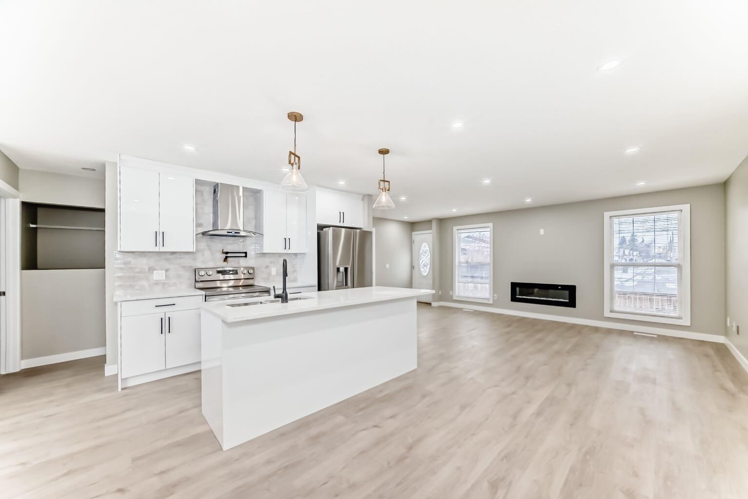 Property Photo:  59 Templeson Road NE  AB T1Y 5L5 