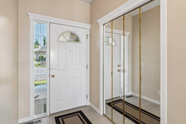 Property Photo: 42 Scimitar Circle NW AB T3L 2C8