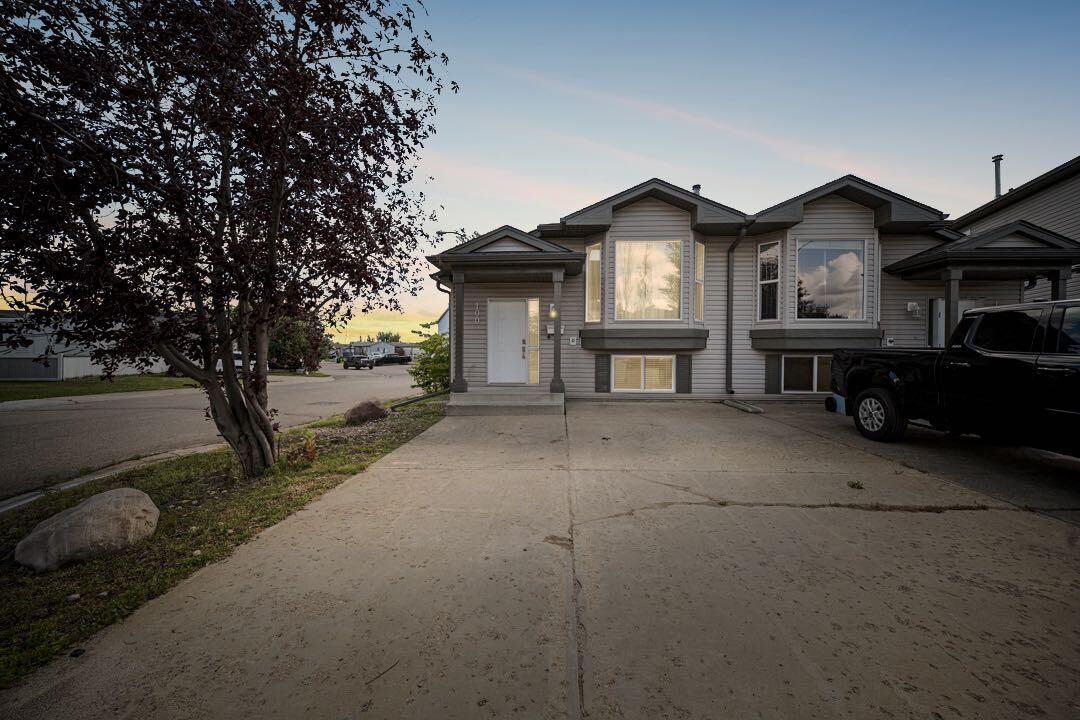 Property Photo:  100 Bruin Bay  AB T9K 2R8 