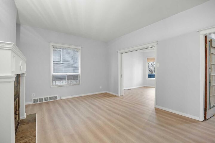 Property Photo: 528 21 Avenue SW AB T2S 0H1