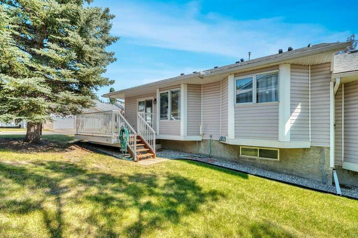 Property Photo: 33 Riverview Point SE AB T2C 4H8