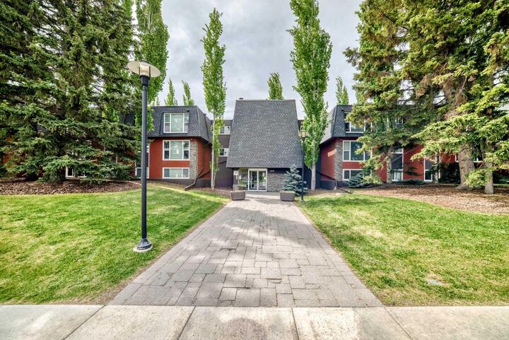 Property Photo: 315 50 Avenue SW 112 AB T2S 1H3