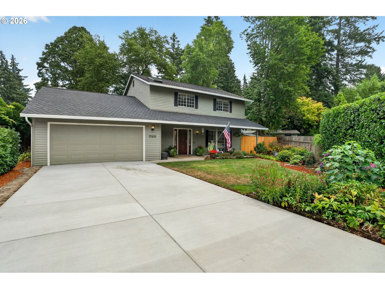 Property Photo: 17410 Schalit Way OR 97035