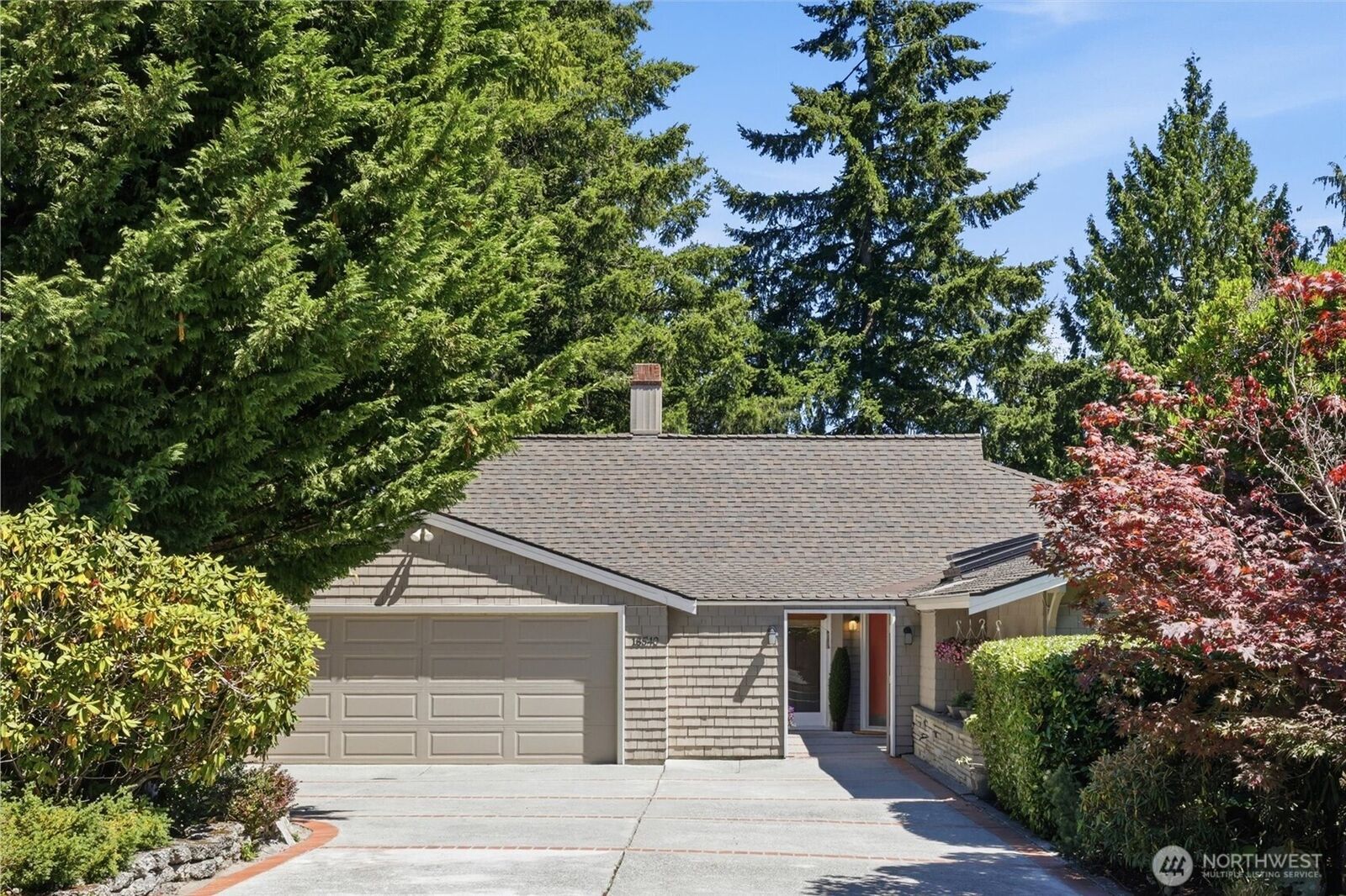Property Photo: 18540 63rd Avenue NE WA 98028