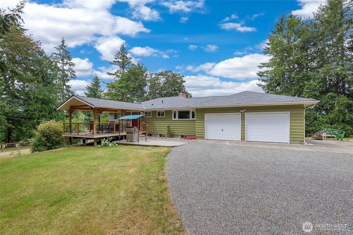 Property Photo:  41212  268th Avenue SE  WA 98022 