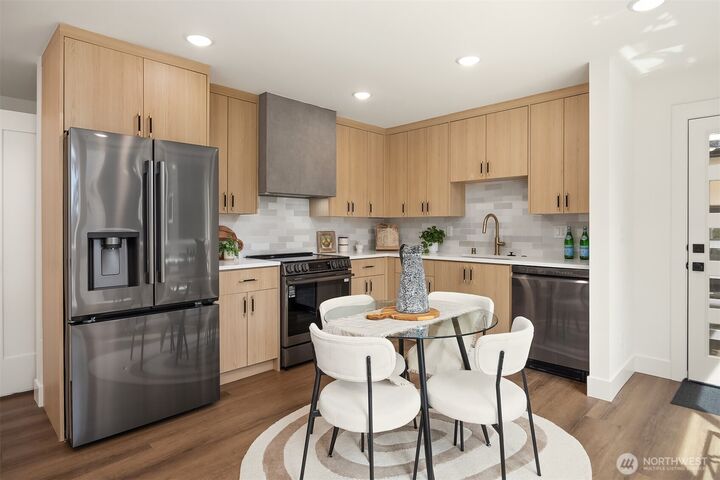 Property Photo: 1502 N 100th Street WA 98133
