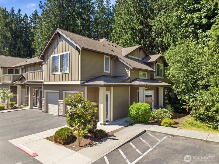 Property Photo:  1900  Weaver Road N106  WA 98290 