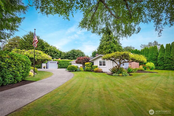 Property Photo: 14307 Kenwanda Drive WA 98296