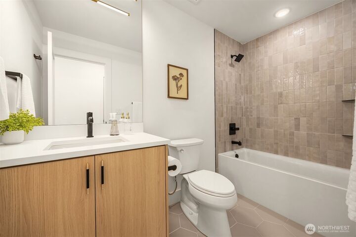 Property Photo: 1504 N 100th Street WA 98133