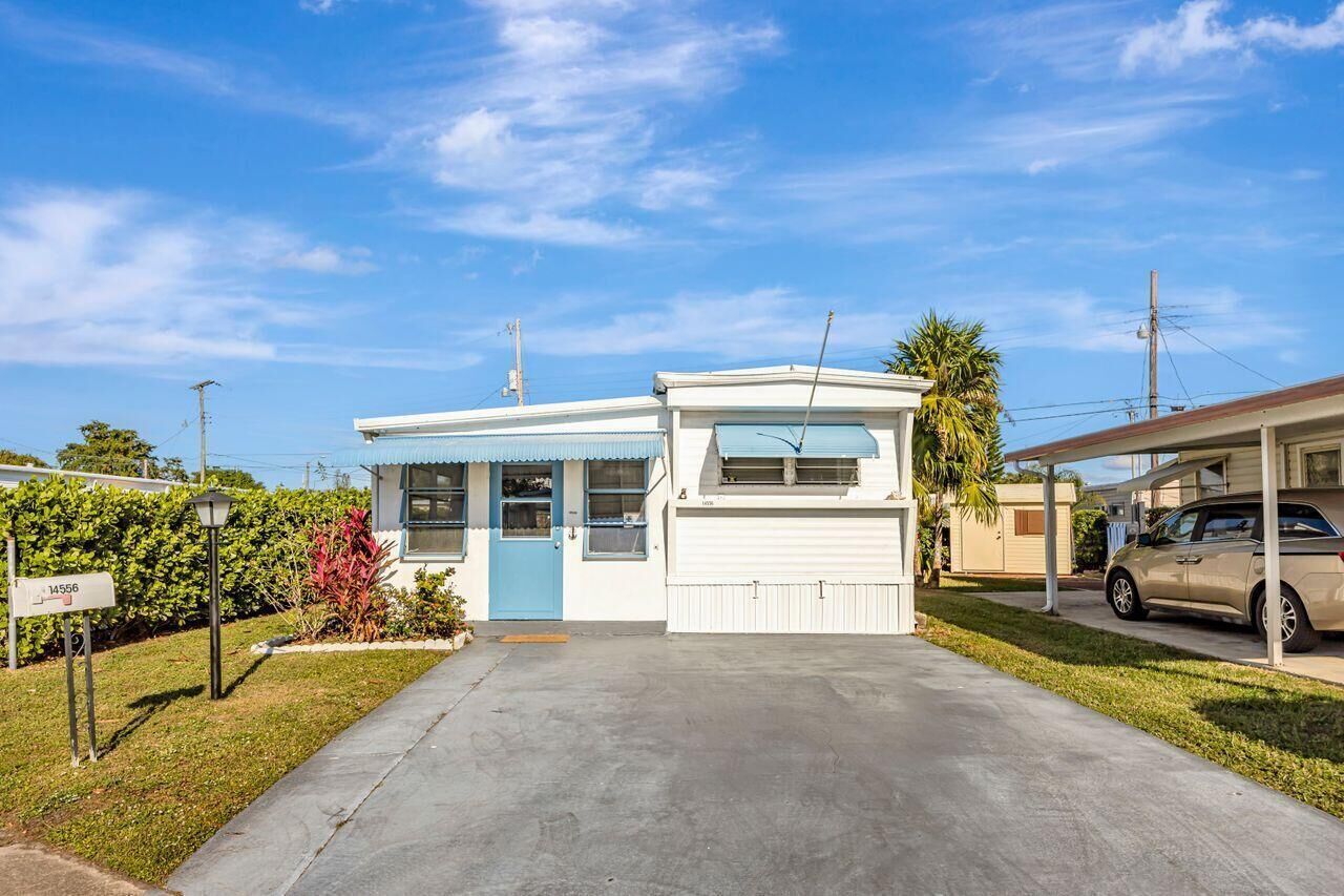 Property Photo: 14556 Glenview Drive FL 33445