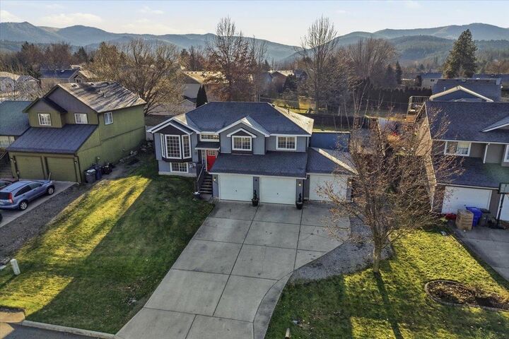 Property Photo:  23014 E Valleyway Ave  WA 99019 