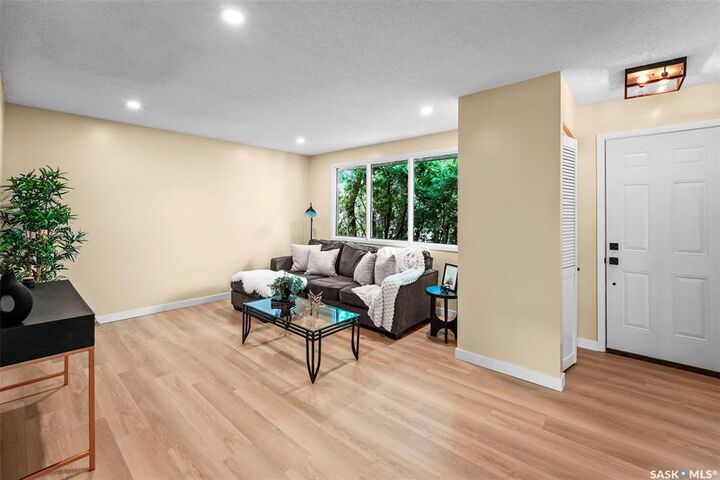 Property Photo: 166 Sangster Boulevard SK S4R 6L5