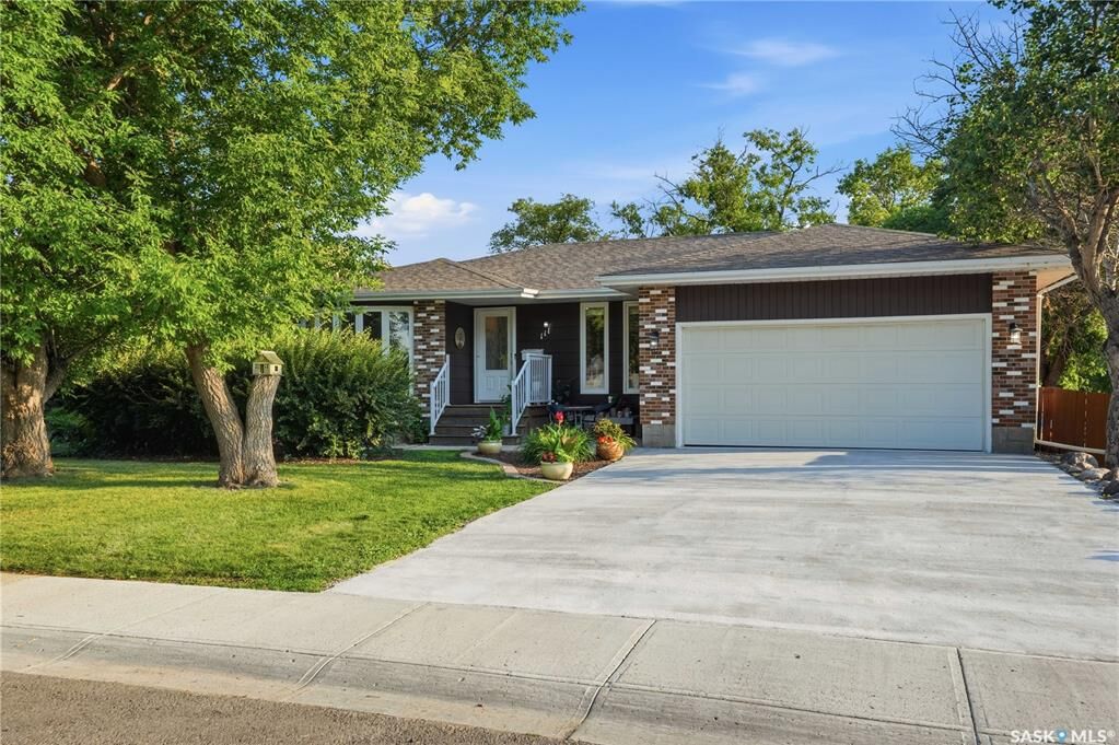 Property Photo: 111 Minot Drive SK S4X 1B6