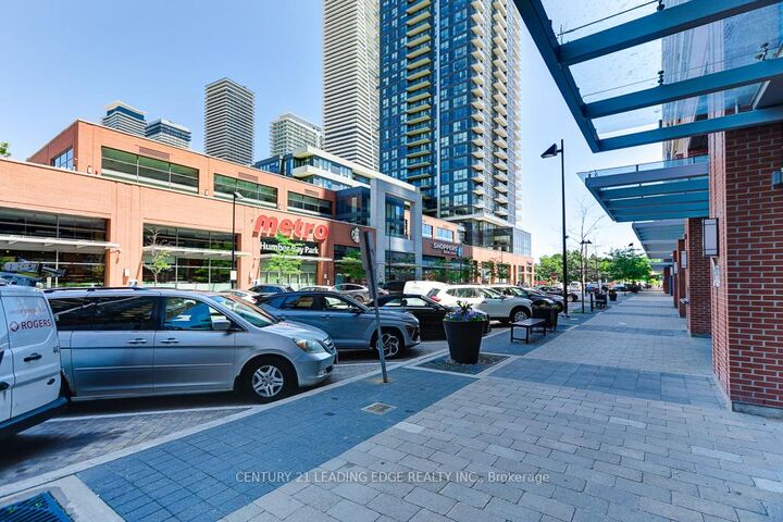 Property Photo:  2200 Lake Shore Boulevard W Ph08  ON M8V 1A4 