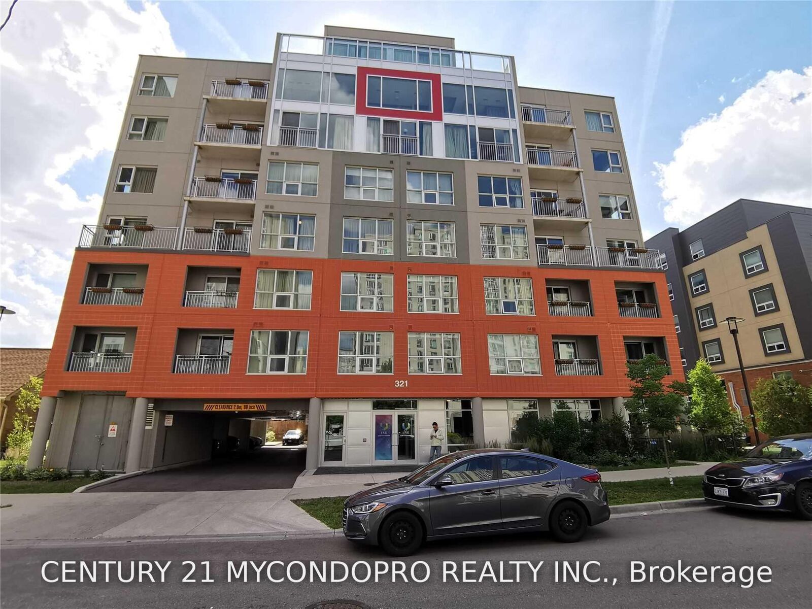 Property Photo: 321 Spruce Street 706 ON N2L 3M6
