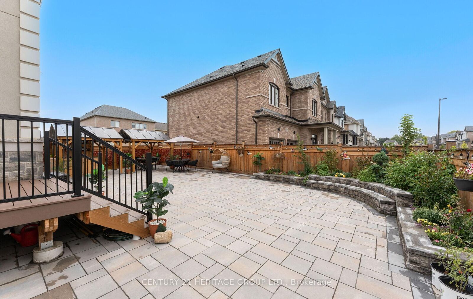 Property Photo: 319 Danny Wheeler Boulevard ON L4P 0K1