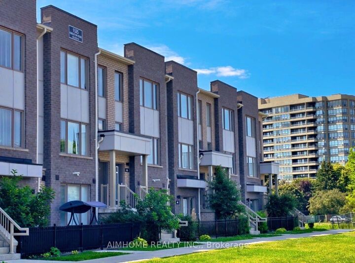 1525 Kingston Road 403 — photo 1