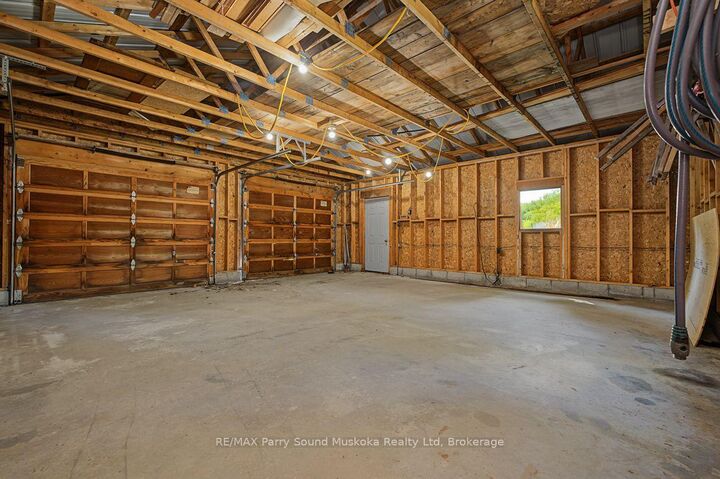 15 Victoria Street W — photo 1