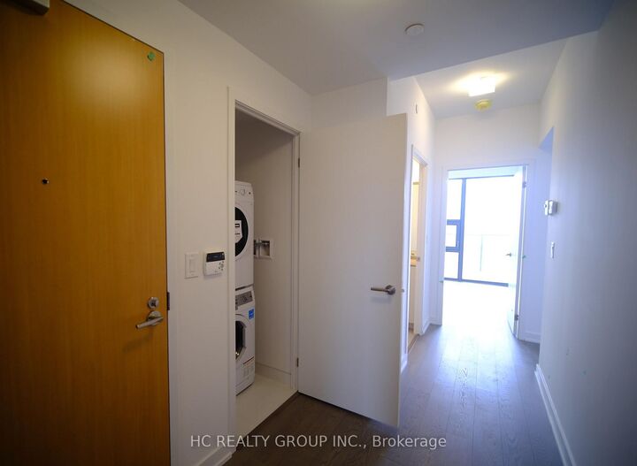 Property Photo: 11 Wellesley Street W 5908 ON M4Y 0G4