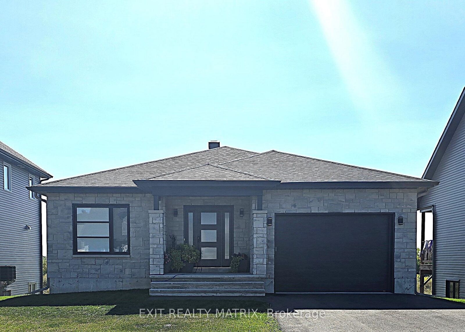 Property Photo: 9 Glenco Road ON K0C 2A0