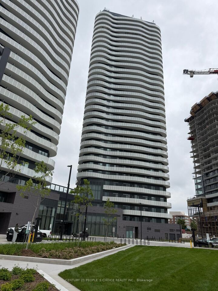 Property Photo: 6 Flavelle Trail 2321 ON L4L 0M8