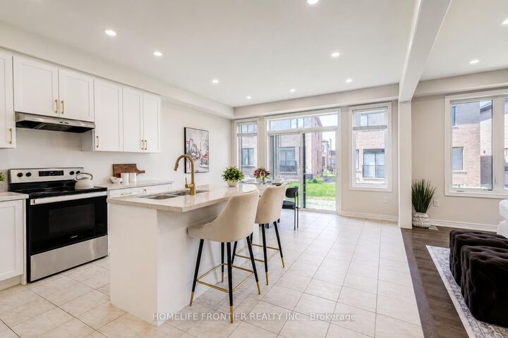 Property Photo: 879 Plum Place ON L9T 7E7