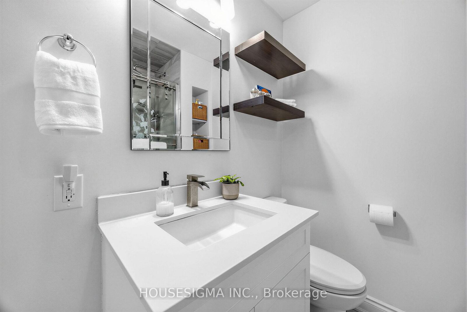 Property Photo: 61 Ruthmar Crescent ON M3N 2C6