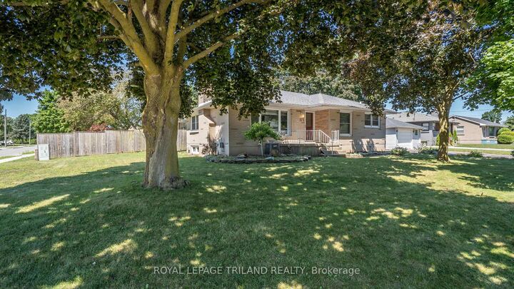 Property Photo: 171 Dawn Drive ON N5W 4W9