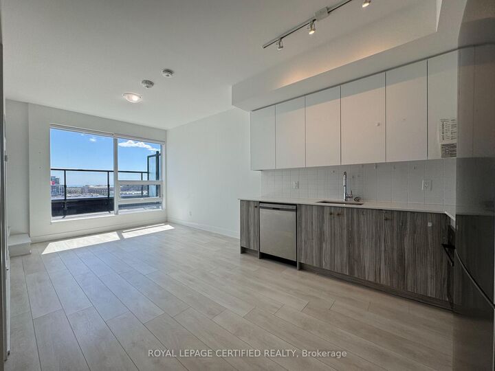 Property Photo:  2485 Taunton Road 513  ON L6H 3R8 