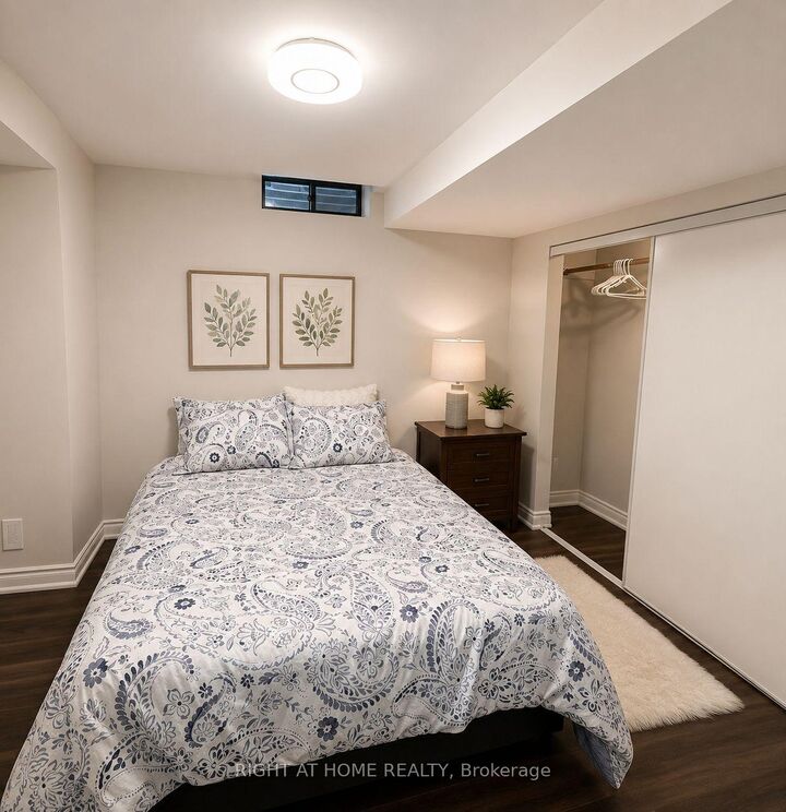 Property Photo:  9 Alyssum Court Lower  ON L4E 4M7 