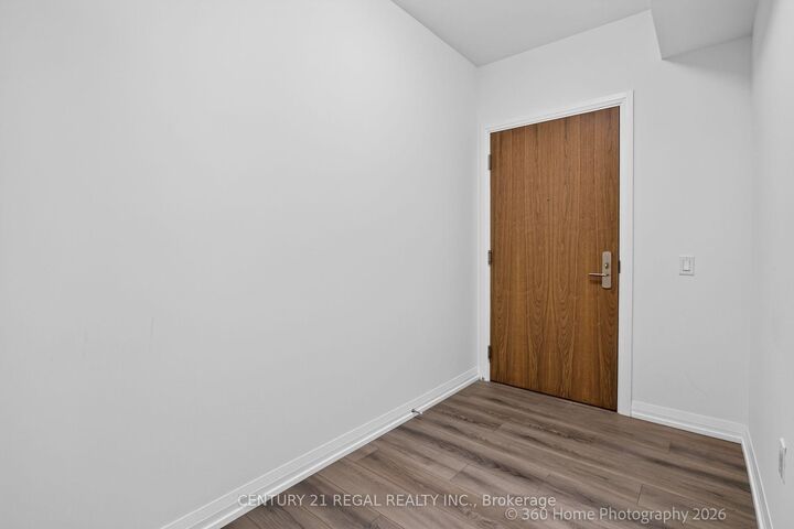 Property Photo: 27 Korda Gate 912 ON L4K 0P6
