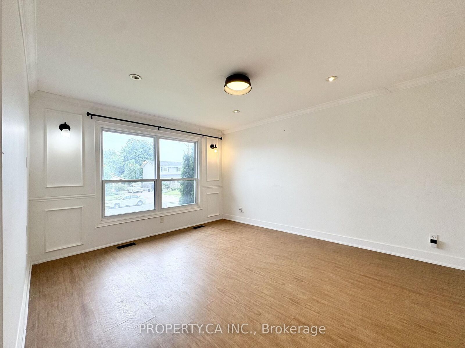 Property Photo: 112 St. Augustine Drive ON L2P 3W9