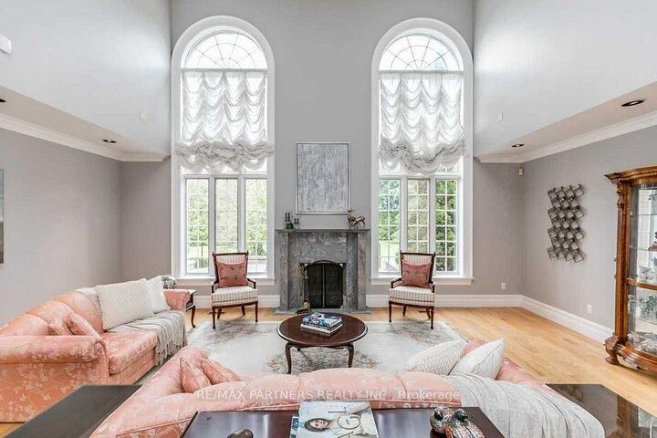 Property Photo: 11 Jarvis Avenue ON L4G 6W8