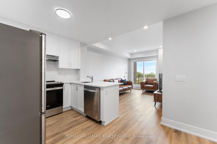 Property Photo: 1350 Hemlock Road 411 ON K1K 5C2