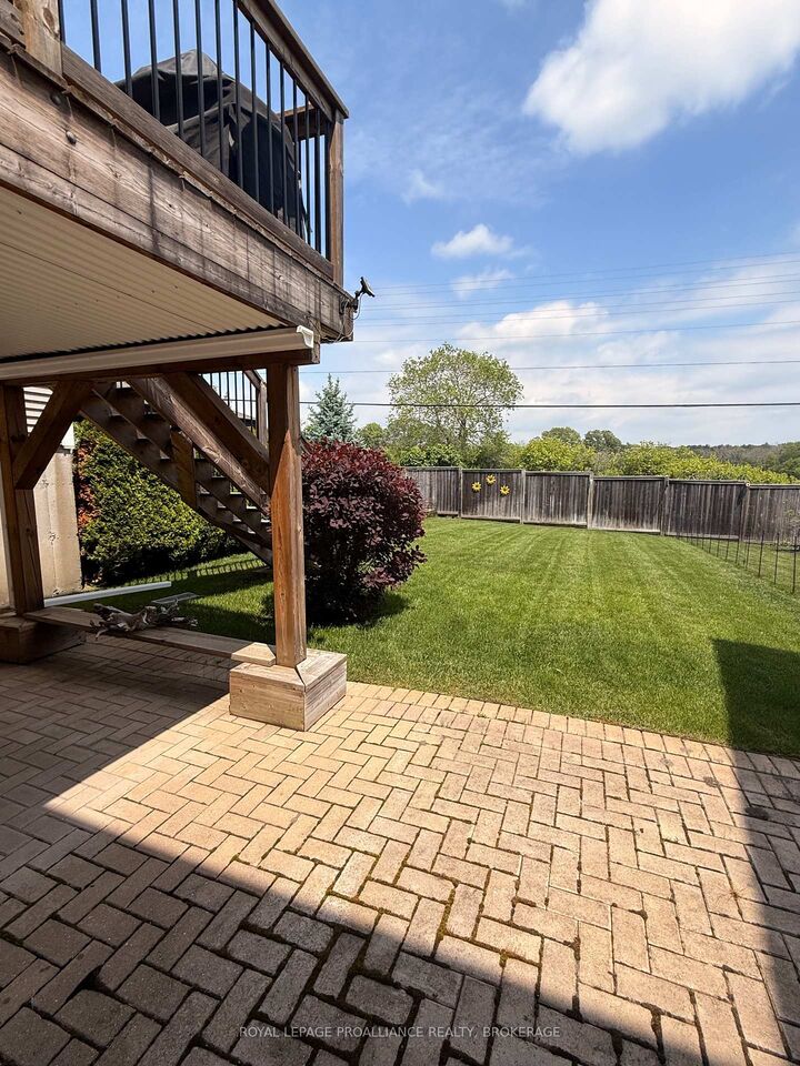 Property Photo: 146 Britannia Crescent ON K0H 1G0