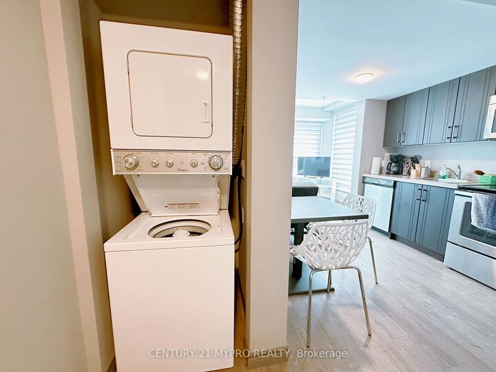 Property Photo:  321 Spruce Street 801  ON N2L 0G4 