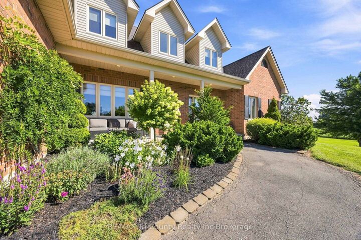 Property Photo: 55468 Best Line ON N5H 2R3