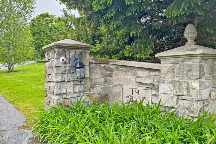 19 Wolf Run Court — photo 1