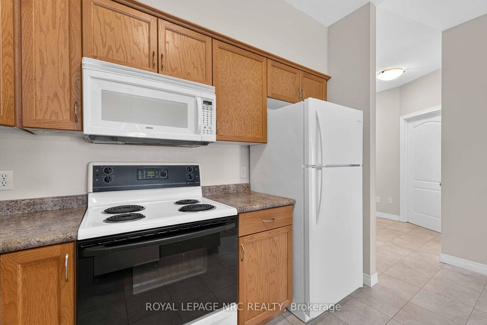 Property Photo:  82 Maple Street  ON L3K 6G7 