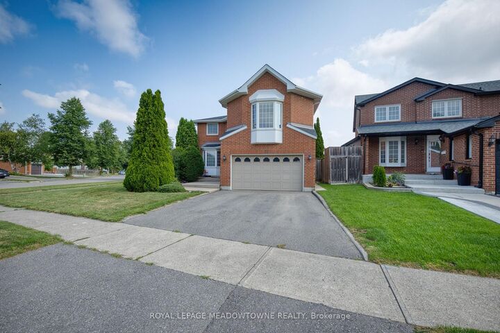 38 McKillop Court — photo 1