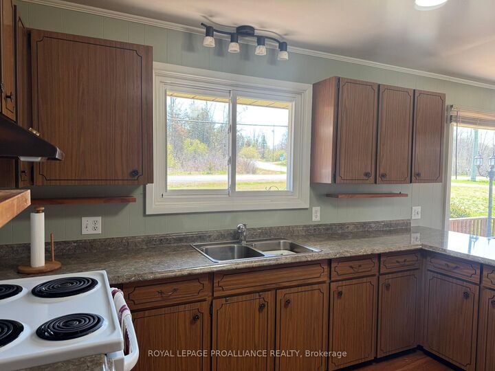 Property Photo: 81 Scuttlehole Road ON K0K 2V0