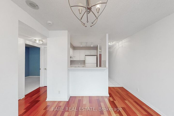 Photo de la propriété: 11 Lee Centre Drive 1016 ON M1H 3J5