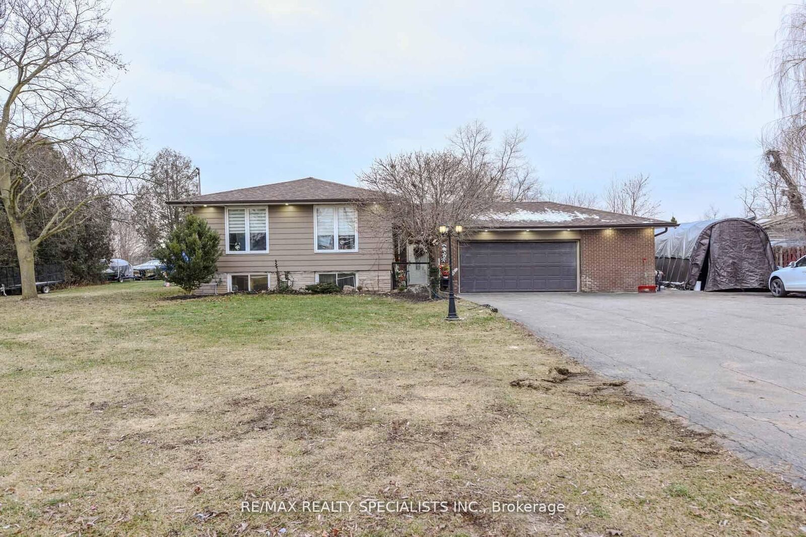 Property Photo: 8136 Hornby Road ON L0P 1E0