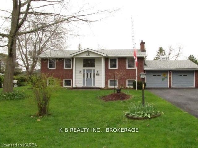 Property Photo: 103 Park Drive ON K0H 1G0
