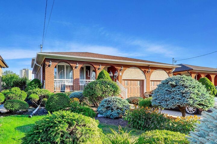 Property Photo: 5 Byworth Boulevard ON M9R 1W7