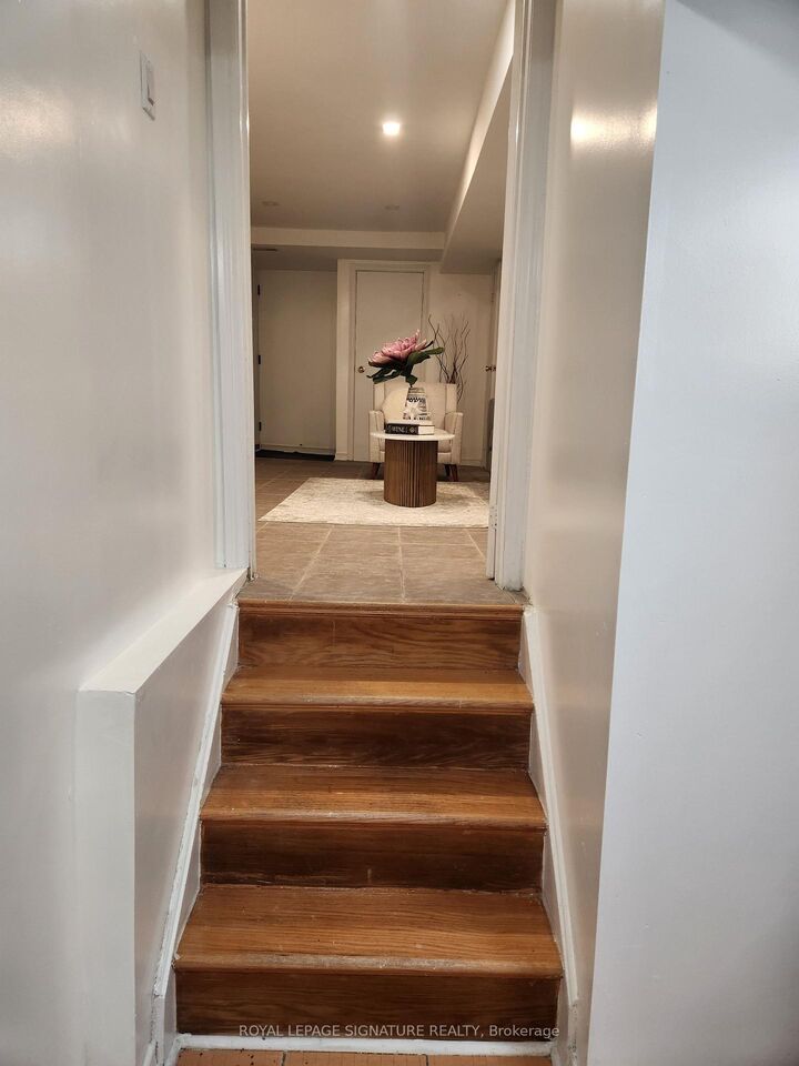 Property Photo:  2814 Windjammer Road Basement  ON L5L 1T7 