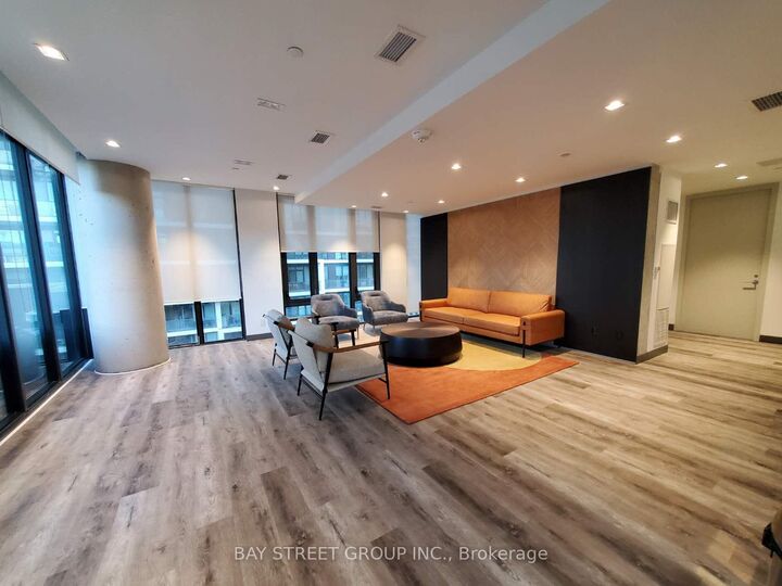 Property Photo: 47 Mutual Street 2706 ON M5B 0C6